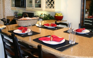 обеденный стол